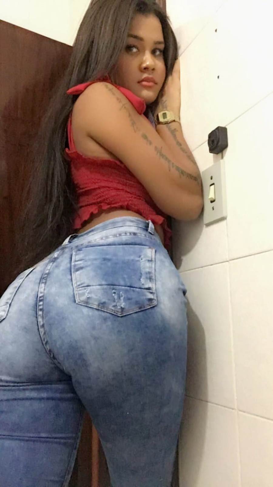 Morena mais gostosa do Brasil caiu na net em fotos e videos porno