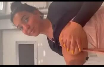 Comendo minha vizinha peituda Comendo minha vizinha peituda