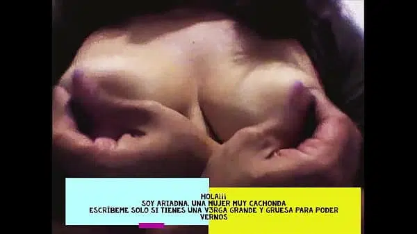 Acariciando os seios