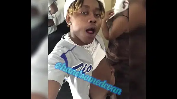 Comendo madrasta velha