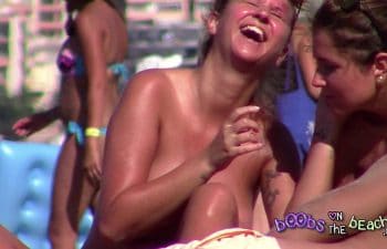 Gozando na praia Gozando na praia