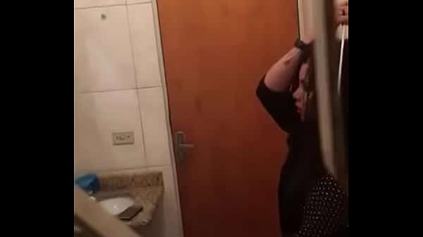 Larissa manoela sexo no banheiro