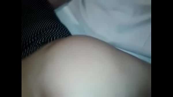 Loira magrinha dando o cu