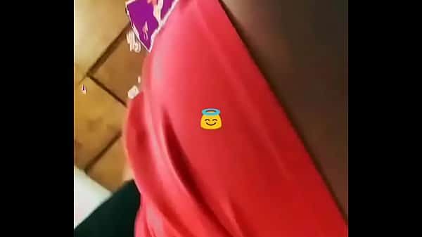 Negra dando a bunda
