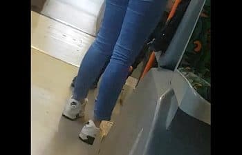 Novinha gostosa no onibus Novinha gostosa no onibus