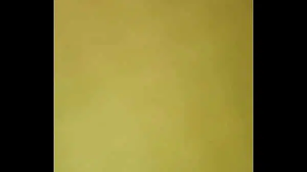 Novinho gostoso batendo uma