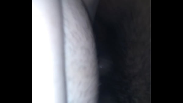 Fudendo e gemendo muito
