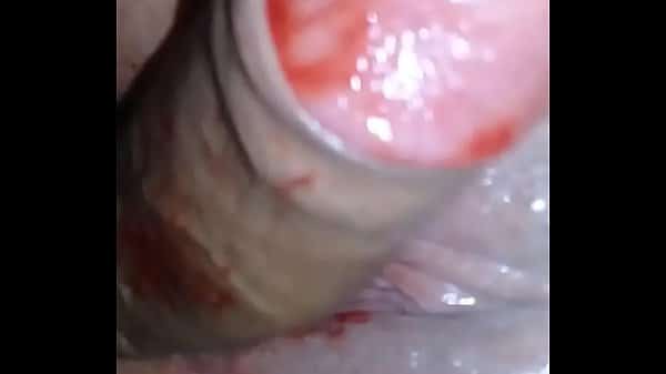 Jovem gostosa se  menstruando