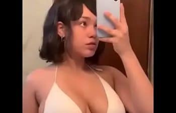 Magrinhas peitudas Magrinhas peitudas