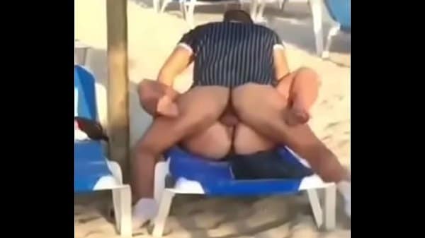 Mulheres nuas transando