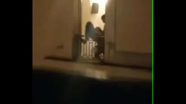 Sexo caseiro flagrante