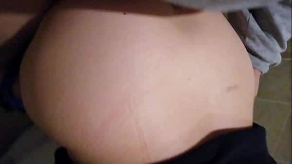 Novinha transando com sua mãe