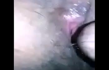 Travesti linda culona gozando dentro