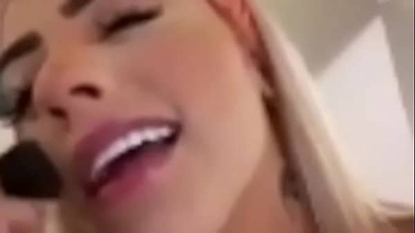 Mirella transando com dynho