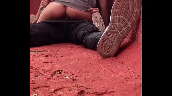 Pelada na escola