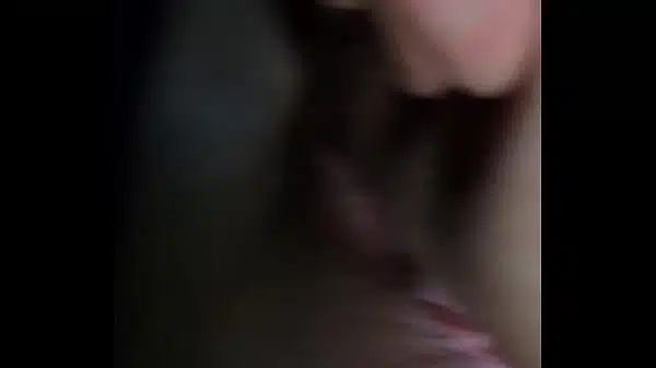 Me la mama en el carro