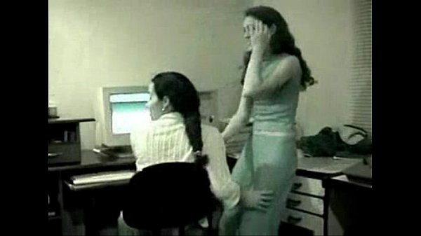 Sexo a três lésbicas