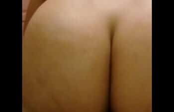 Chupando peito da novinha Chupando peito da novinha