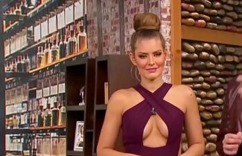 Karina coronado Karina coronado