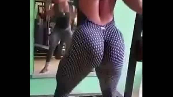 Pretinha novinha gostosa