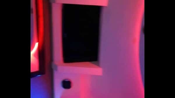Esposa rabuda ananindeua traindo o marido em casa corno