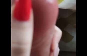 Novinha sentando no pau de borracha Novinha sentando no pau de borracha