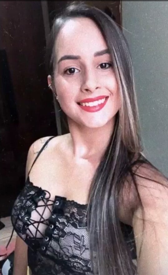 Onlyfans vazados das novinhas do tiktok dando o cuzinho (1)