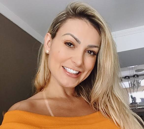 Vazou Andressa Urach fodendo sua buceta com cliente no motel