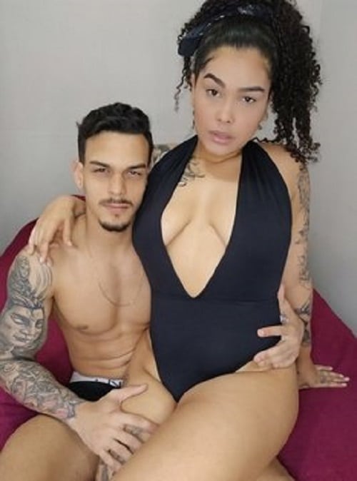 Casal Gbrlu transando fazendo sexo anal completo