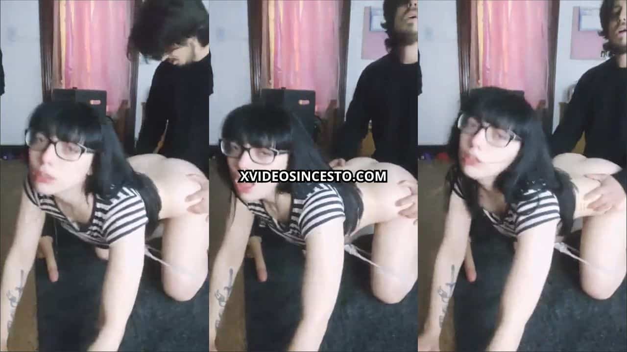 Gótica em vídeo de sexo PaidJoy de quatro dando sua buceta melada Gótica em vídeo de sexo PaidJoy de quatro dando sua buceta melada