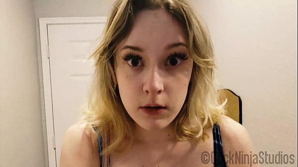 Filho fodendo buceta da mãe loirinha gostosa