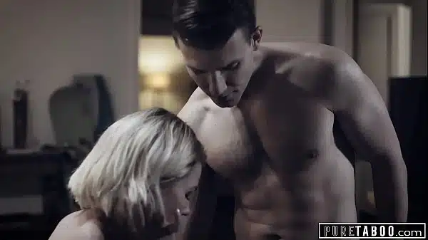 Incesto no xvideos com madrasta loira linda fodendo