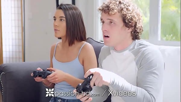 Megaporno. incesto com novinha magrinha linda