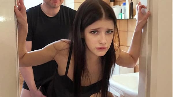 Novinha do tiktok caiu na net fazendo incesto com primo
