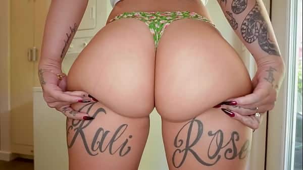 Transando vídeo da loirinha tatuada rabuda gostosa Transando vídeo da loirinha tatuada rabuda gostosa