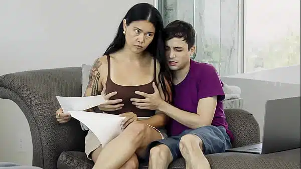 Xxxxviedos incesto real com mãe morena gostosa