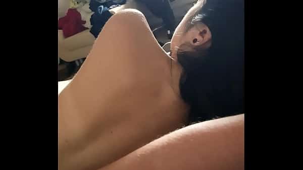 Filmando sexo com prima novinha dando sua xoxota