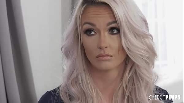 Mulher linda metendo com seu enteado pirocudo