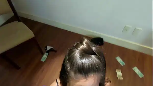 Patricinha pelada no sexo com seu primo sortudo