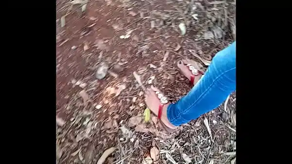 Sexo no mato com prima dando sua bucetinha