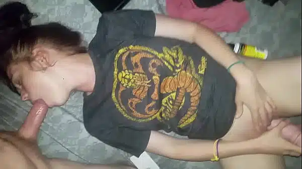 Vido poeno amador da prima dando sua bucetinha