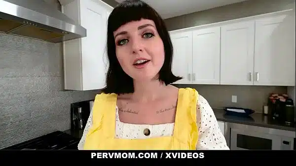 Xvidows madrasta linda e gostosa dando sua buceta