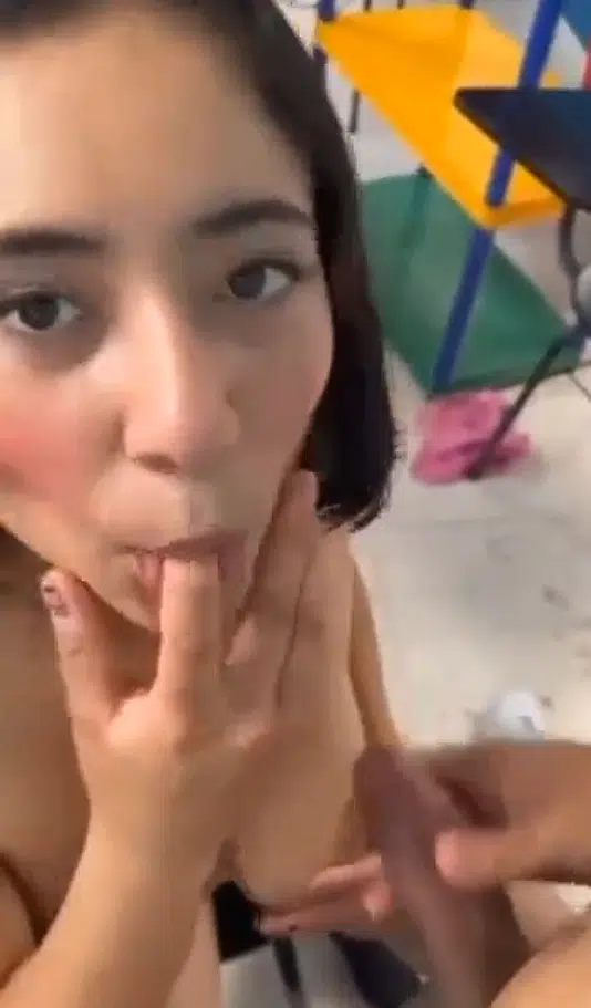 Sexo proibido na escola professor transando com aluna novinha