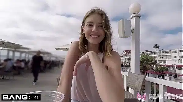 Xvisios prima loirinha dando sua xoxota rosada